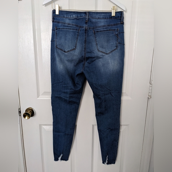 S.O.N.G. Women's Jeans - Picture 4 of 8